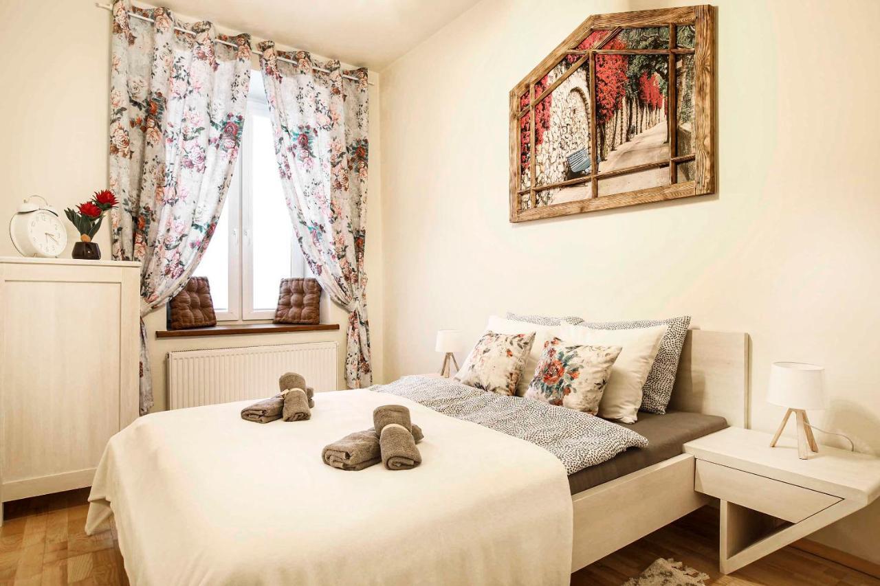 2-Room Apartment With Kitchen, Heart Of Cracow Old Town Kraków Zewnętrze zdjęcie
